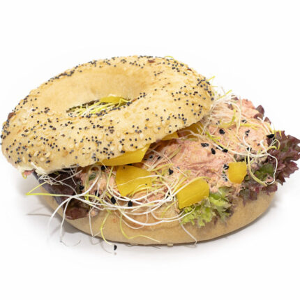 Bagelhälfte: Tandoori Chicken mit Rucolasprossen