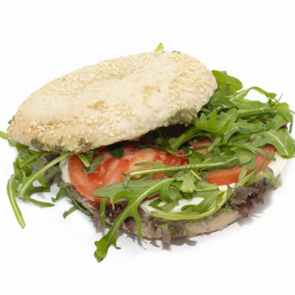 Bagel: Büffelmozzarella mit Tomate & Basilikumpesto