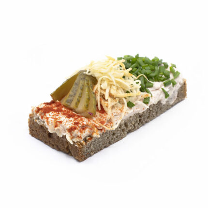 Bauernbrotstreifen: Beinschinken-Aufstrich mit frischem Kren