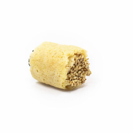 Parmesanröllchen: pikanter Curry-Humus